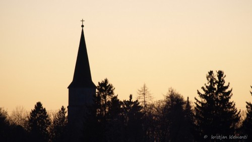 Õhtu siluett, Kullamaa kirik